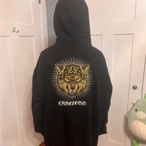 Divided men’s careless hoodie with embroidery
